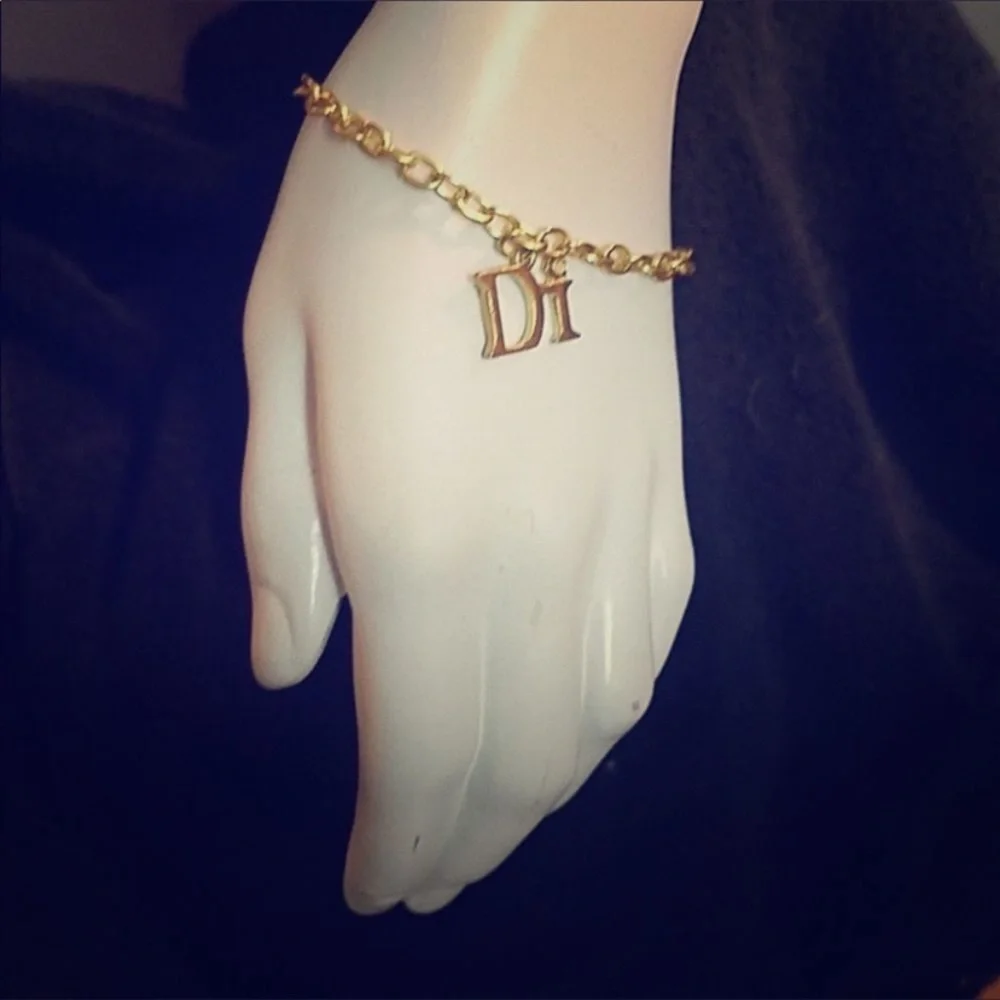 Diamonds International Gold Bracelet - Picture 2 of 6